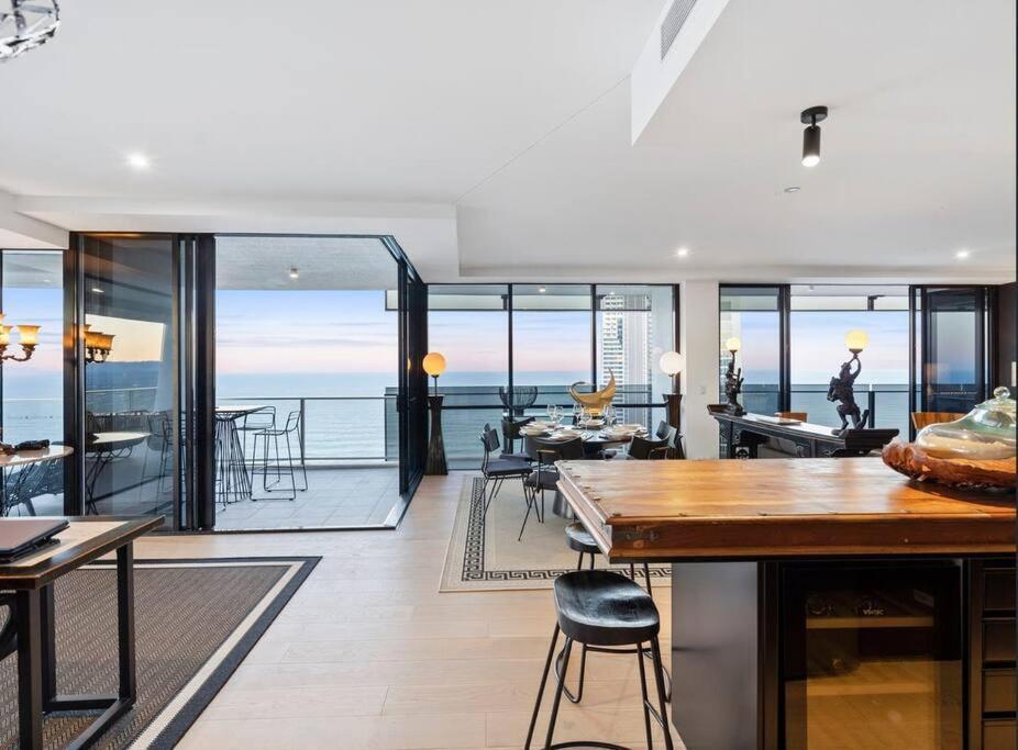 Exclusive Circle On Cavil Sub-Penthouse Luxury Apt - Hosted By Coastal Letting Gold Coast Extérieur photo