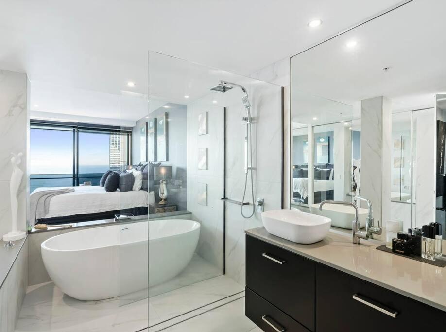 Exclusive Circle On Cavil Sub-Penthouse Luxury Apt - Hosted By Coastal Letting Gold Coast Extérieur photo